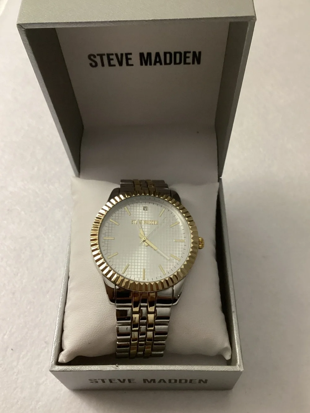 Steve Madden Coin Edge Two Tone Alloy Metal Watch 44mm